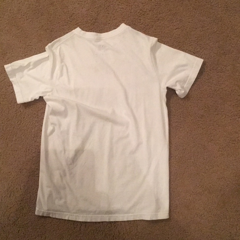 Nike shirt - Picture 2 of 3